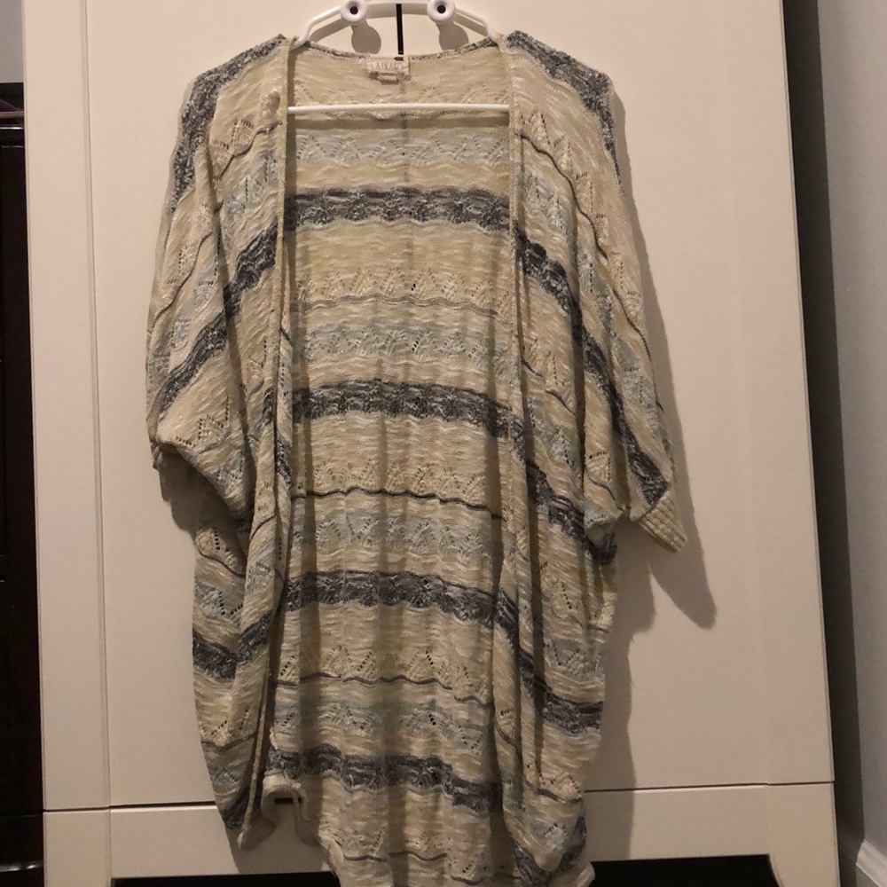 L.A. Hearts Patterned Short-Sleeved Cardigan